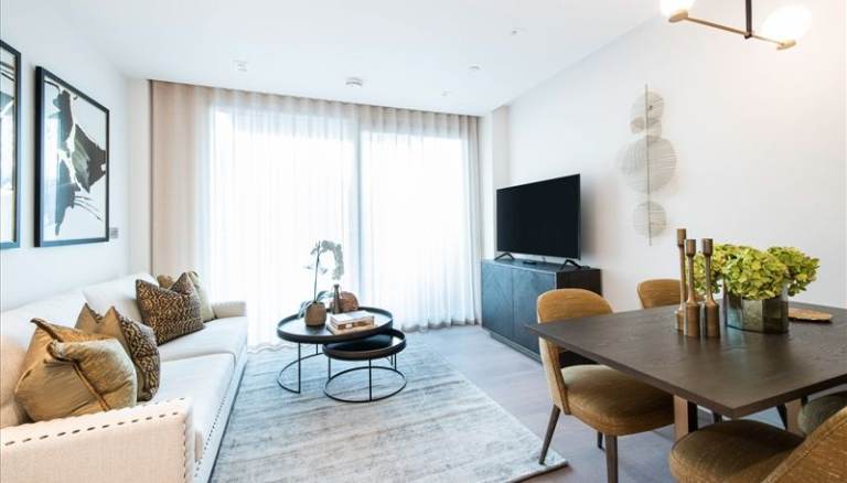 Luxury 1 Bedroom Apartment West End Gate