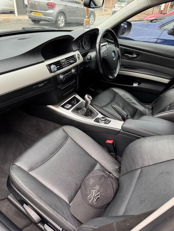 BMW, 3 SERIES, Estate, 2011, Manual, 1995 (cc), 5 doors