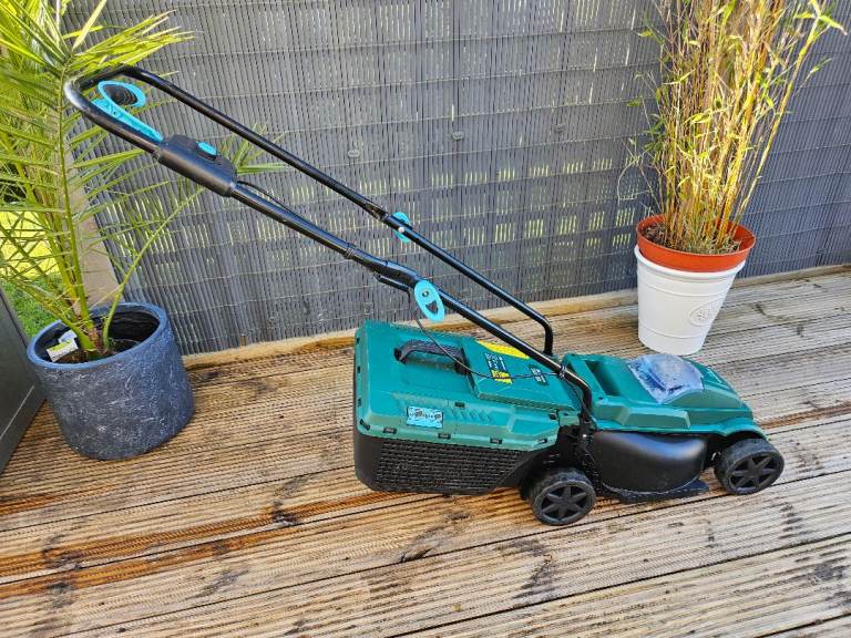 Mcgregor 21.6v 34cm cordless lawnmower 