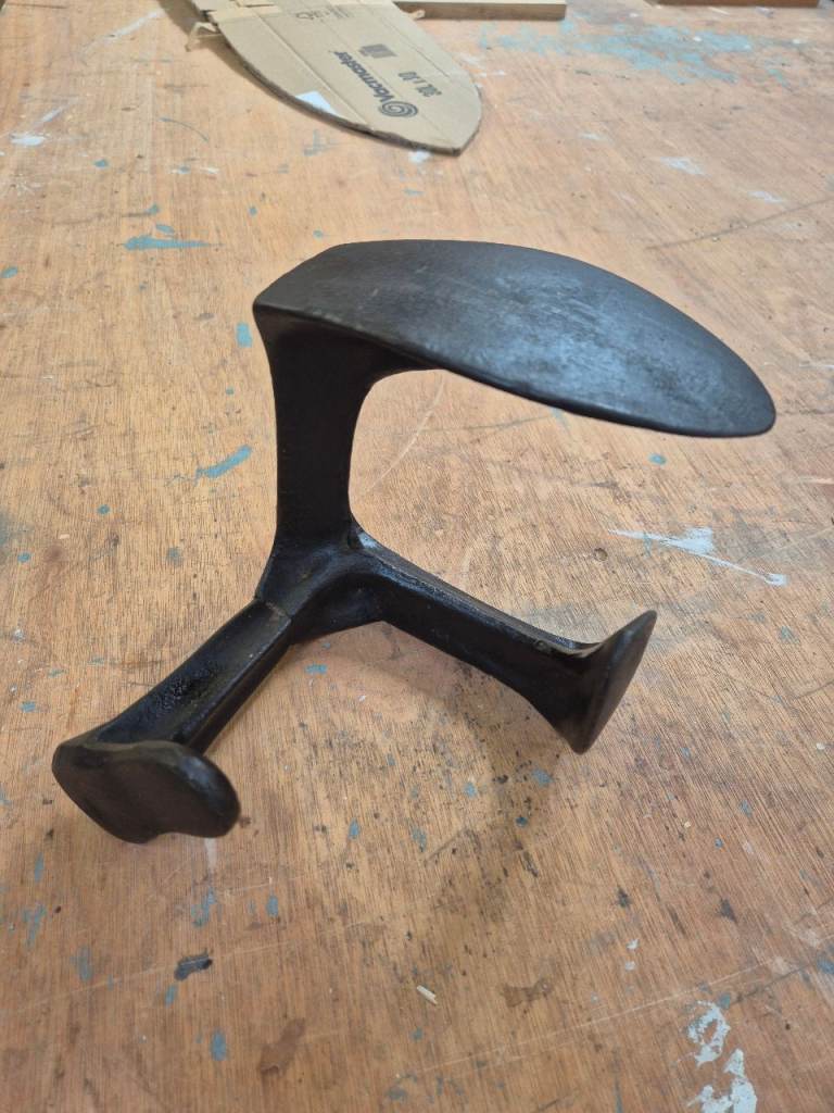 Vintage Cast Iron Cobbler's Anvil Shoe Last – Good Condition