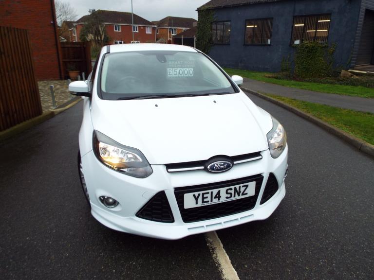 2014 Ford Focus 1.0 125 EcoBoost Zetec S 5dr HATCHBACK Petrol Manual