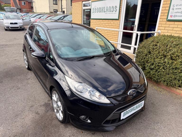 2010 Ford Fiesta 1.6 Zetec S Black 3 Door Bluetooth Low Insurance Group 47+mpg