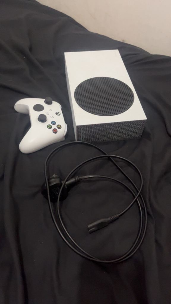 Xbox series S and controller