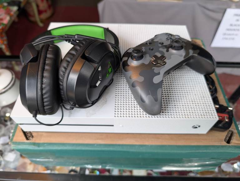 Xbox One S Console with Controller and Headset – Good Condition