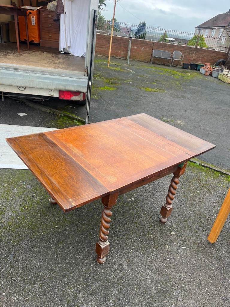 Vintage Dark Wood Barley Twist Extendable Dining Table – Upcycling / Restoration Project