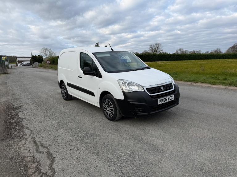 Peugeot Partner 1.6 BlueHDi 854 Professional Panel Van 5dr Diesel Man... 2016/66