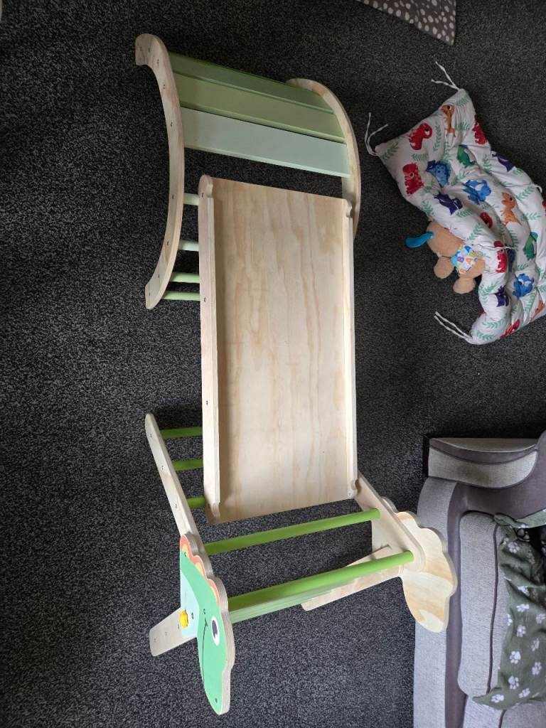 Indoor climbing frame 