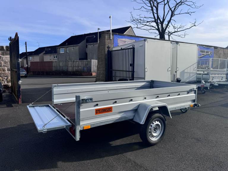 Brand New 8,7ft x 4,2ft Single Axle Flat Trailer 750KG