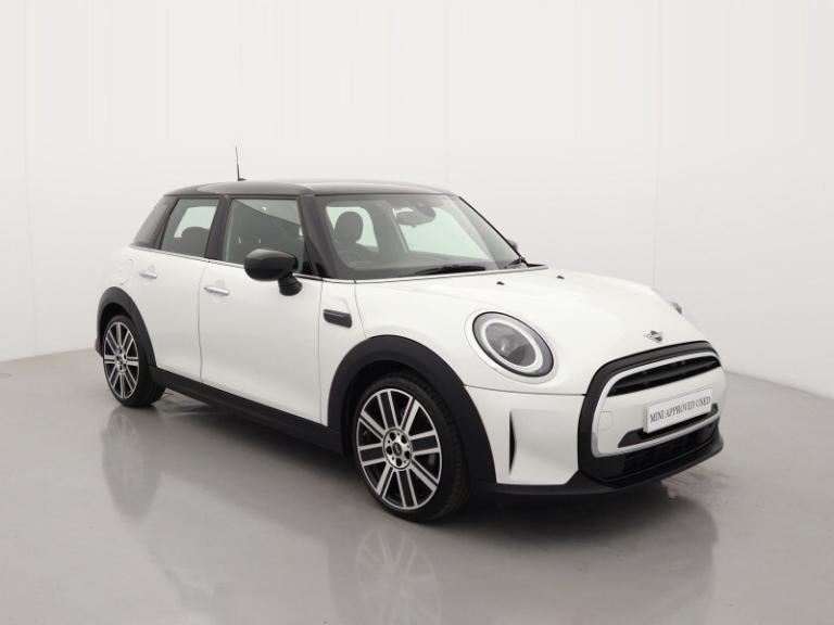 MINI HATCHBACK 1.5 Cooper Exclusive Premium 5dr Auto