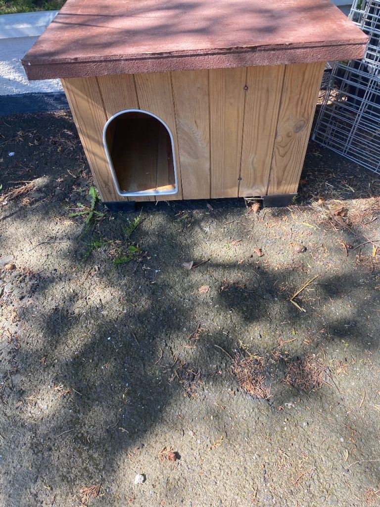 Outdoor kennel