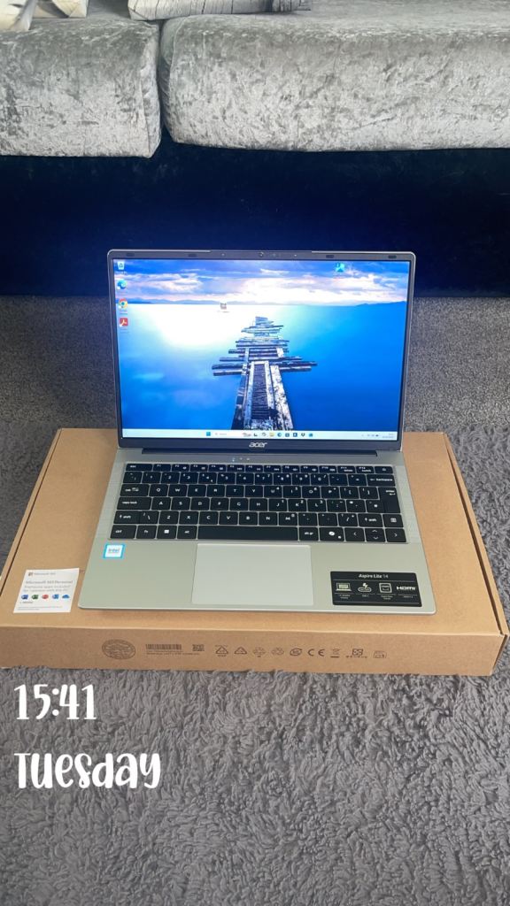 Acer aspire lite 14 laptop NEW 