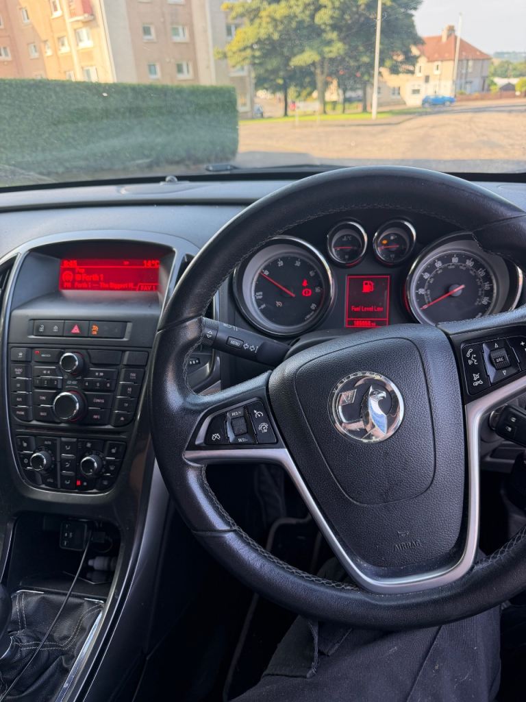 Vauxhall, ASTRA, Hatchback, 2013, Manual, 1956 (cc), 5 doors