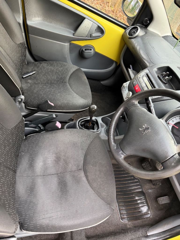 Peugeot, 107, Hatchback, 2010, Manual, 998 (cc), 5 doors