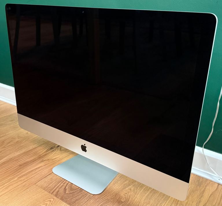Apple iMac - 27-inch, Retina 5K, Late 2015 - 1TB HDD, Intel Core i5, 12GB RAM