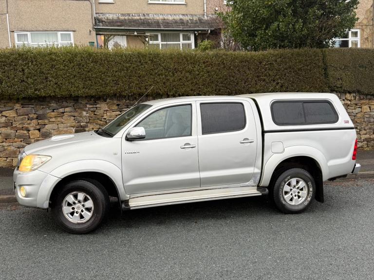 2010 Toyota Hilux HL3 2010 D/Cab Pick Up 2.5 D-4D 4WD 144 PICK UP Diesel Manual