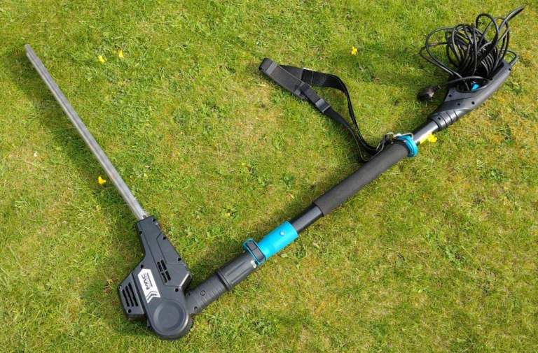 MacAlistair Extendable Hedge Trimmer 240V Mains