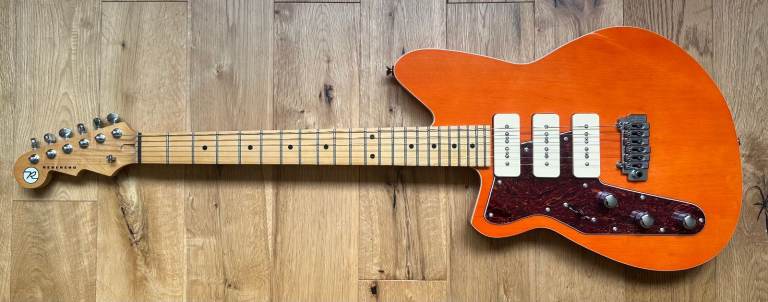 Left-handed Reverend Jetstream 390 electric guitar