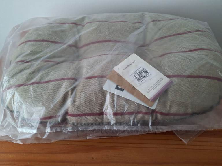 BRAND NEW & SEALED WITH TAGS DANISH DESIGN 24inch DOG/PUPPY MATTRESS 