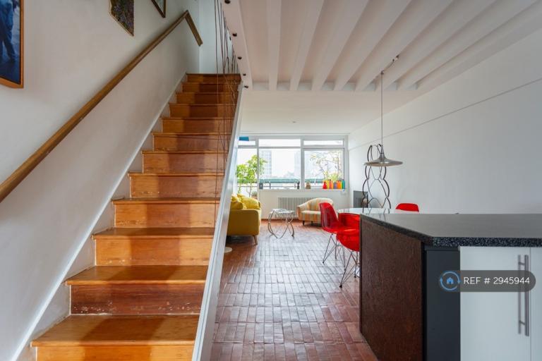 1 bedroom flat in Orion House, London, E1 (1 bed) (#2945944)