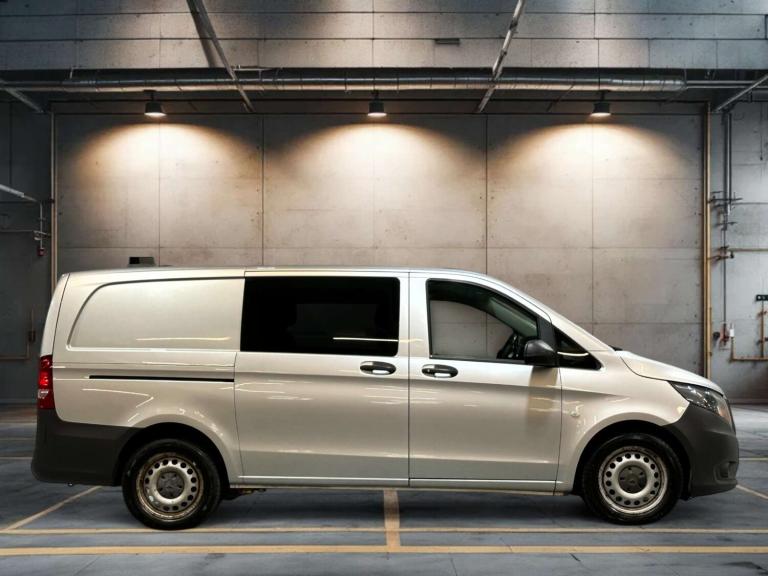 2015 Mercedes-Benz Vito 114CDI BlueTec Crew Van PANEL VAN DIESEL Automatic