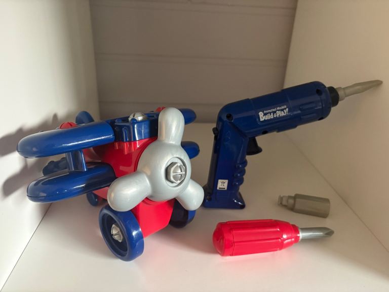 Build and play plane ELC 