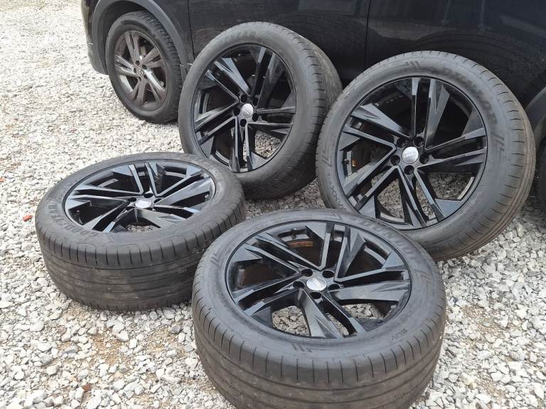 🌟Genuine Audi Q7 20 inch Alloy wheels 5x112 with PREMIUM TYRES 5M++