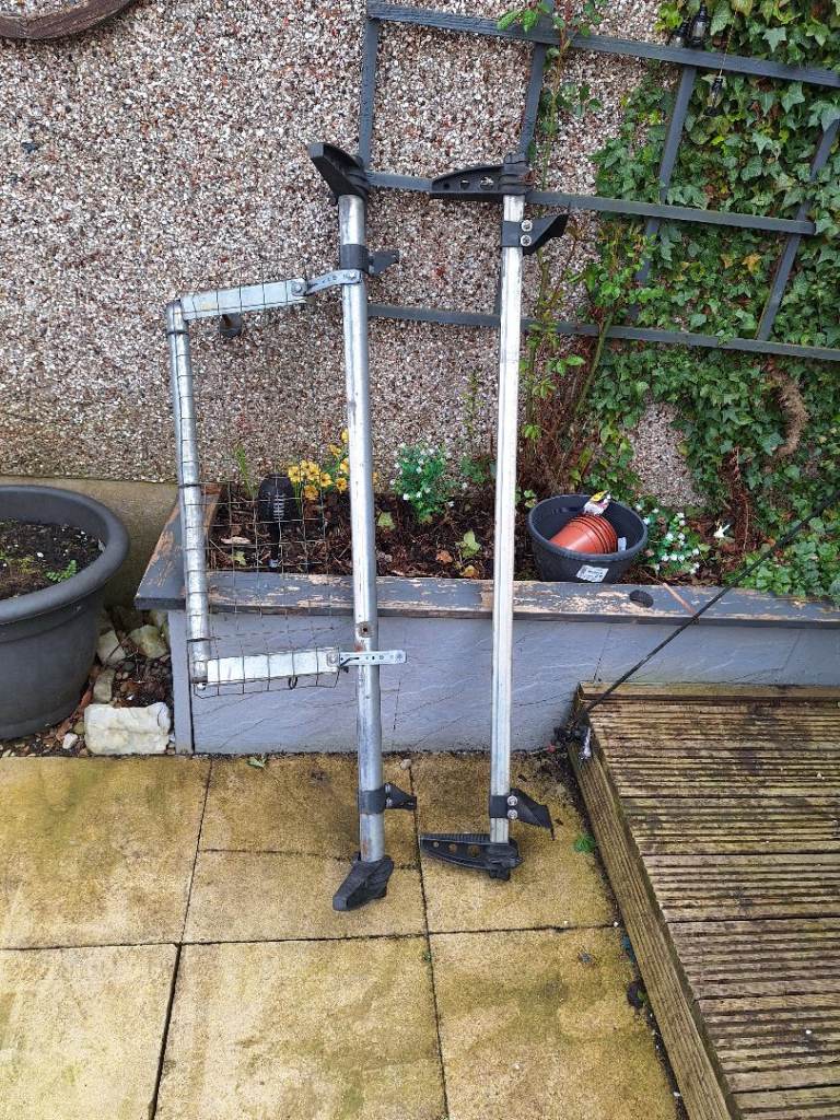 Ladder roller and bars