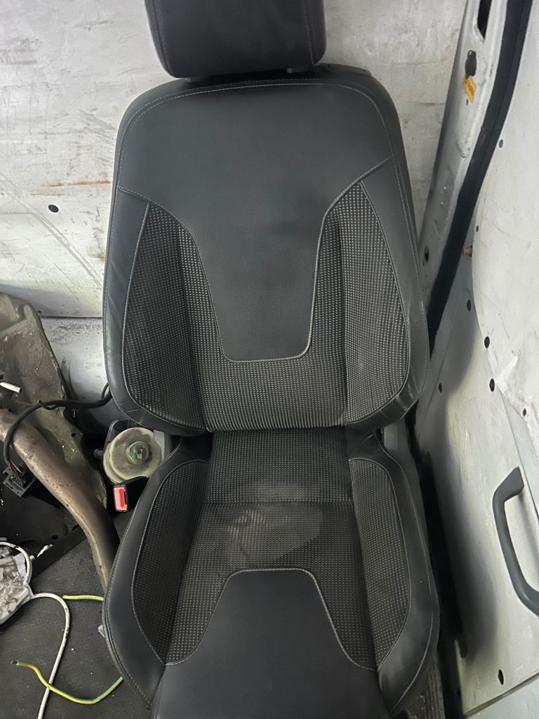 St ford bucket seats 