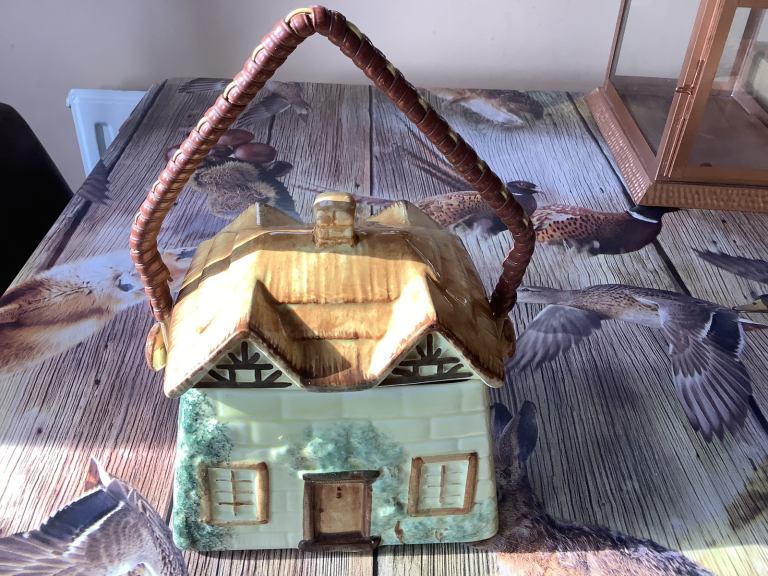 STORAGE COTTAGE - VINTAGE