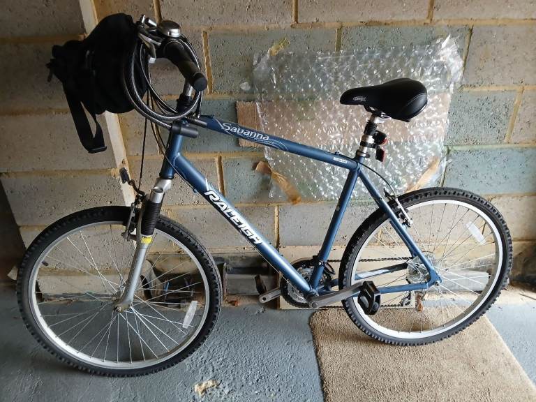 Raleigh Savanna 18 gear mountain touring bike