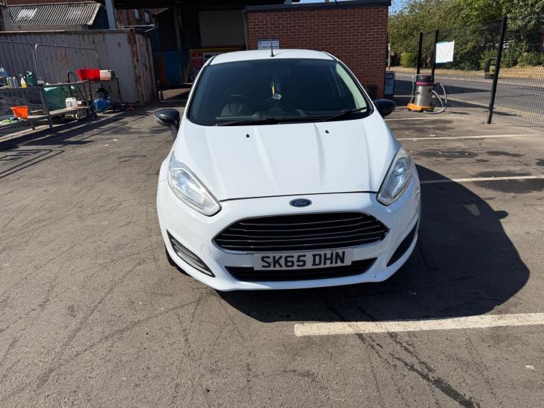 Ford, FIESTA, Hatchback, 2016, Manual, 1498 (cc), 5 doors