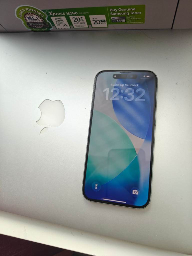 Iphone 15 128GB unlocked Excellent condition 