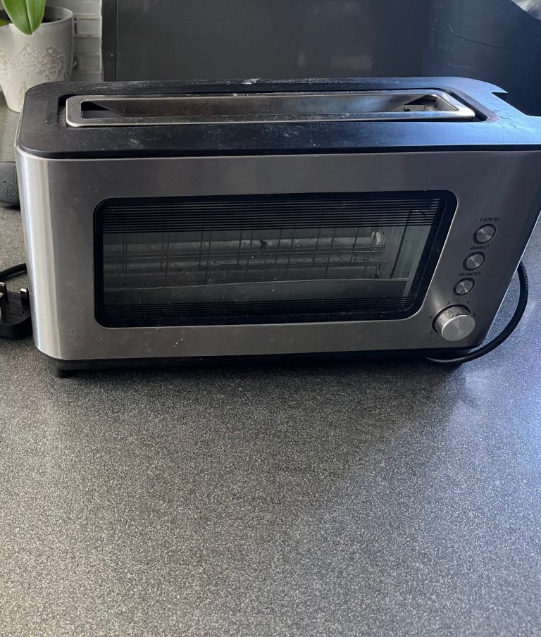 Silver Toaster - £25