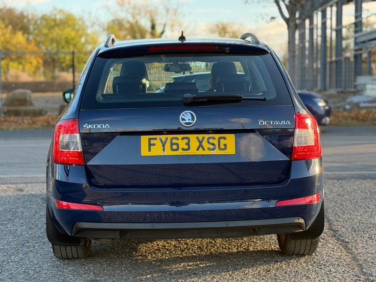 2013 Skoda Octavia 1.4 TSI Elegance Estate 5dr Petrol DSG Euro 5 (s/s) (140 ps) ESTATE Petrol Aut...