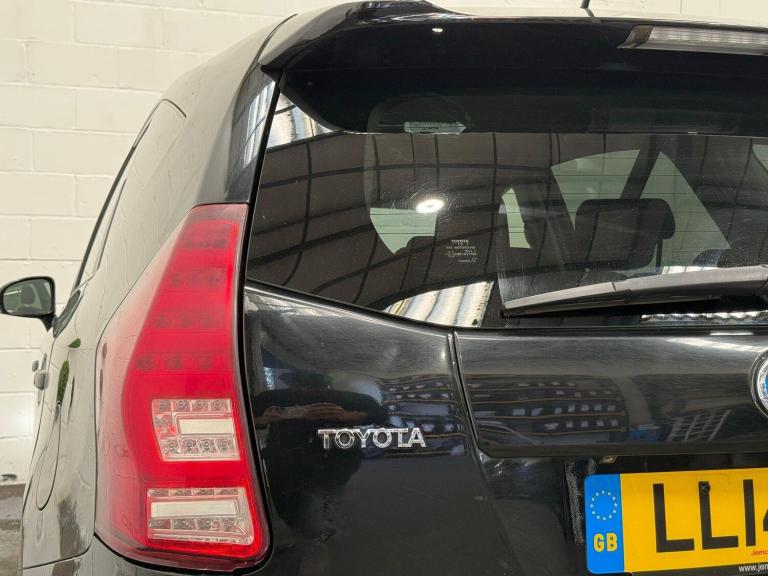 2014 Toyota Prius+ 1.8 VVT-h Icon CVT Euro 5 (s/s) 5dr MPV Petrol/Electric Hybrid Automatic