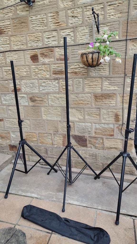 Set of 3 Black Speaker/Lighting Stands with Carry Bag