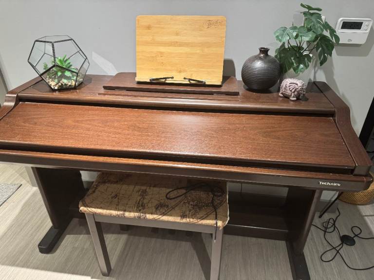 Technics SX-PR270 Digital Ensemble / Electric Piano