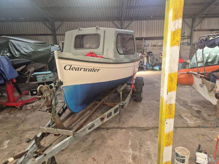 16ft  fishing  boat
