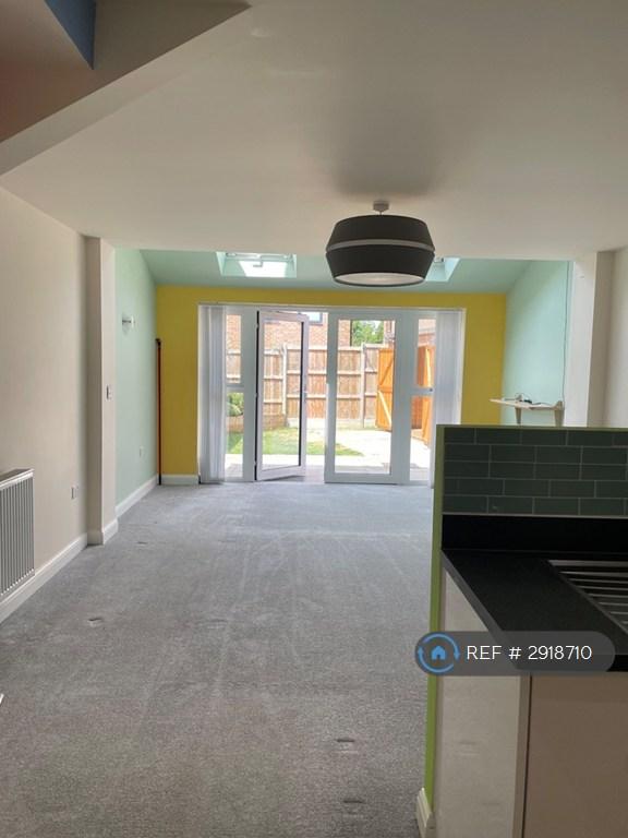 4 bedroom house in Shrewsbury Road, Cambridge, CB3 (4 bed) (#2918710)