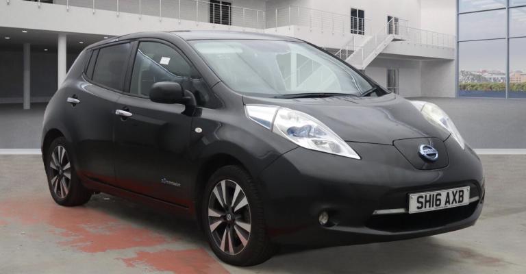 NISSAN LEAF 30kWh Tekna Black Electric Automatic 5dr SATNAV+LEATHER+1 KEEPER