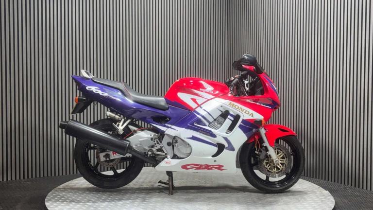 Honda CBR 1997 F3 RUNNING PROJECT SPARES OR REPAIR SPORTS BIKE 600CC