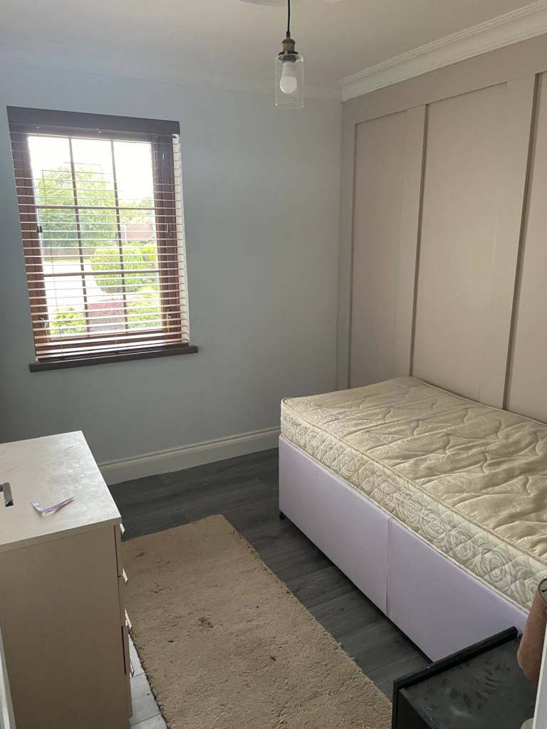 6 Bedroom Property To Rent off Buncrana Road Derry