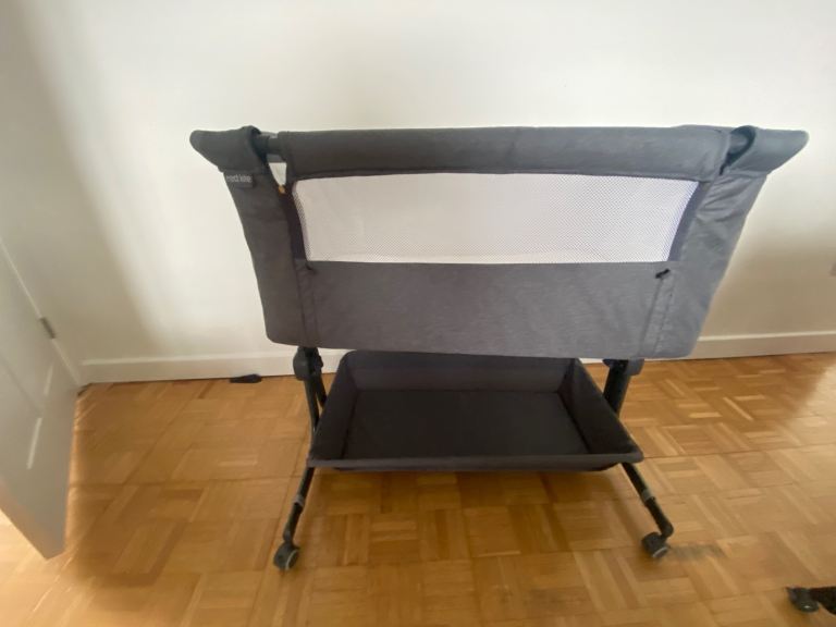 Red kite cosy sleep next to me cot