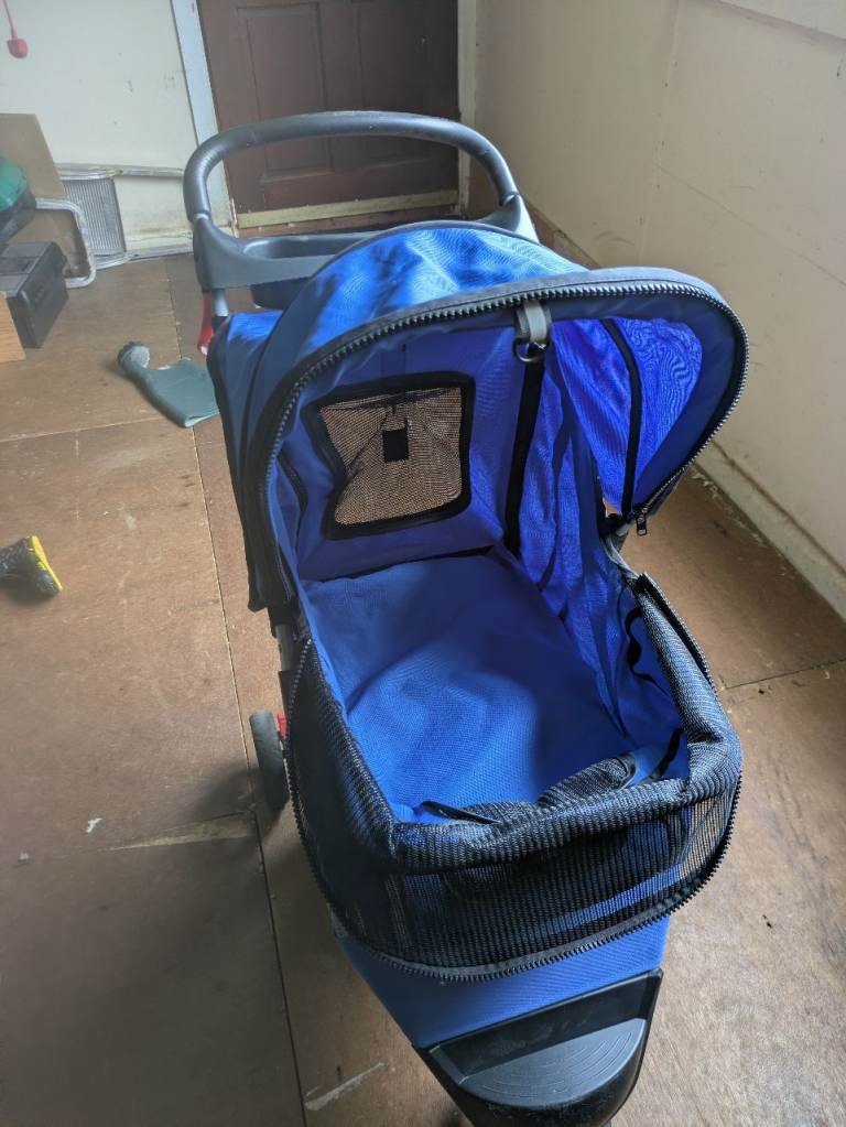 Dog carrier 