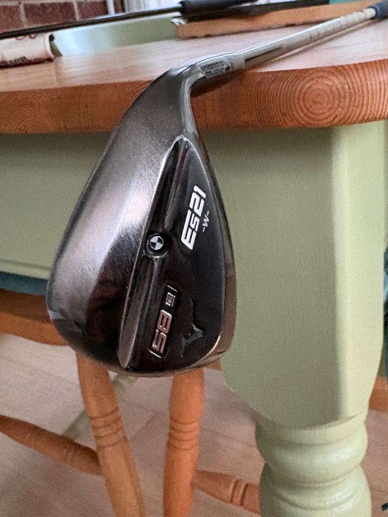 Mizuno ES21 Golf Wedge - Black, Good Condition