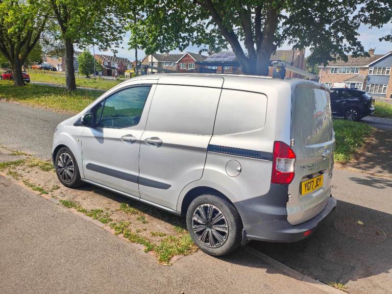 Ford, TRANSIT COURIER, Panel Van, 2017, Manual, 1498 (cc)