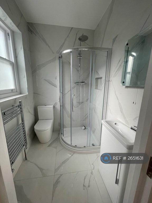 4 bedroom flat in Emmanuel House, Croydon,East Croydon ,Purley, Beckenham, Vic (4 bed) (#2651631)