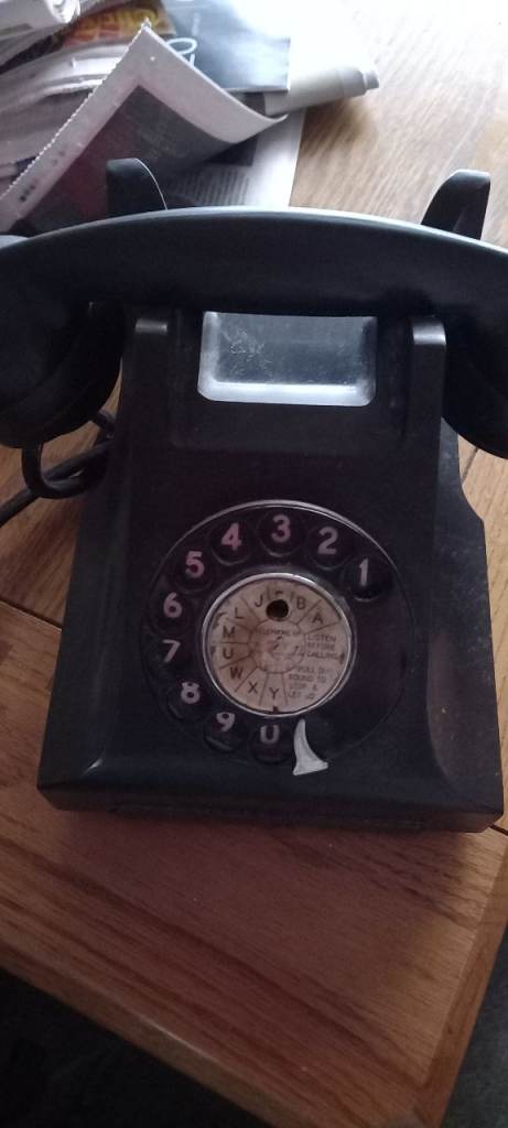 Bakelite phone 