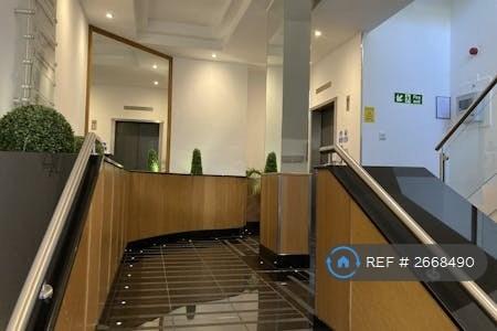 2 bedroom flat in Brighton, Brighton, BN1 (2 bed) (#2668490)