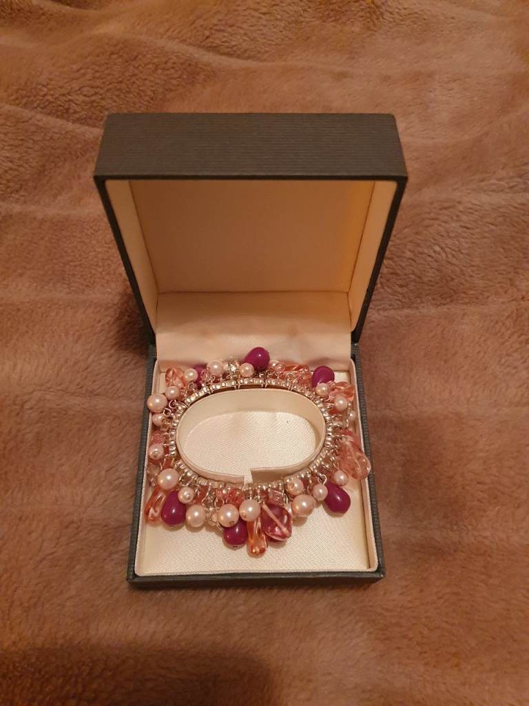 Bracelet NEW